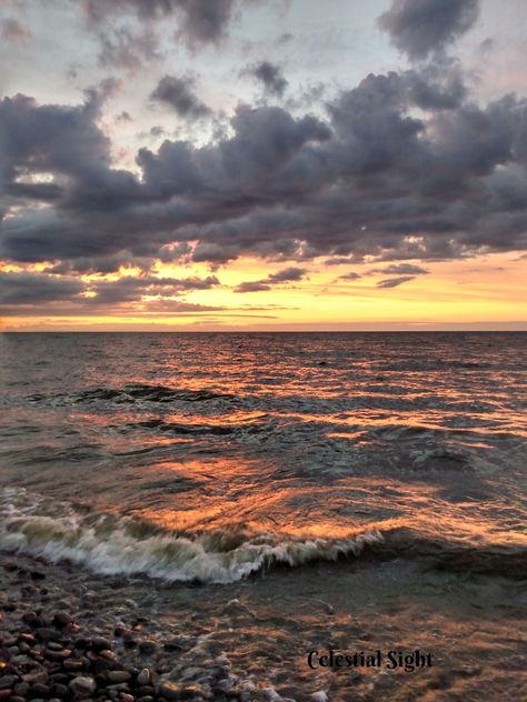 Northern Lake Sunset Taken at Lake Ontario Digital download is for personal use only. Photo will be larger for printing and also have no watermark. I own all rights to this photograph. Thank you for your business! Sunset Aesthetic Beach, Cute Places, Only Photo, Cute Nature, Horse Aesthetic, Pretty Landscapes, Lake Sunset, Lake Ontario, Cute Animals Images