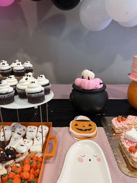 Our Little Boo Is Turning Two Cake, Boo Im Two Birthday Party Food, Lil Boo Is Two Birthday Party, Boo Turns Two, Boo Im Two Birthday Party, 2nd Birthday Halloween, Halloween Party Birthday, Halloween Party Photo, Two Birthday