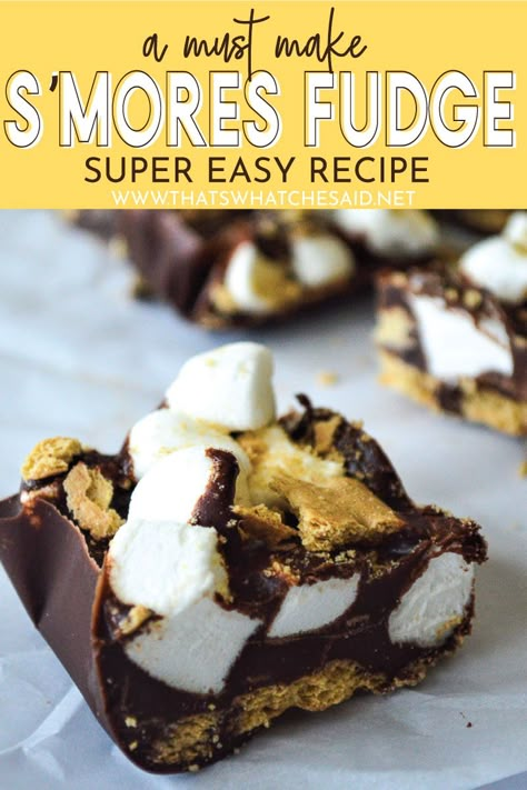 Enjoy your favorite campfire treat without the campfire with these super easy S'Mores Quick Fudge Recipe! A few incredients and you have S'mores in fudge form! #fudge #smores #smore #desserts S'mores Fudge, S’more Fudge, Smores Fudge Bars, S’mores Fudge Recipe, S’mores Fudge, Smore Fudge, Smores Fudge Recipe, Smore Desserts, Smores Fudge