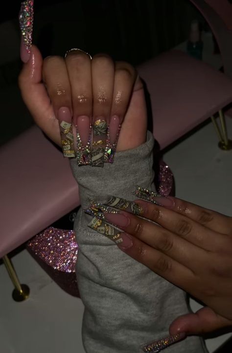 Money Acrylic Nails, Hood Nails, Money Nails Designs, 21st Birthday Nails, Xl Nails, La Jewelry, Acrylic Toe Nails, Pink Ombre Nails, Hard Nails