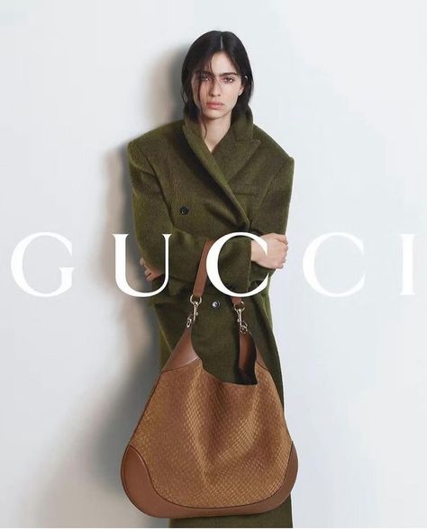 Gucci Aphrodite Bag Outfit, Gucci 2024, Bag Campaign, Gucci Campaign, Goddess Women, Seductive Perfume, David Sims, Cherry Baby, Exclusive Shoes