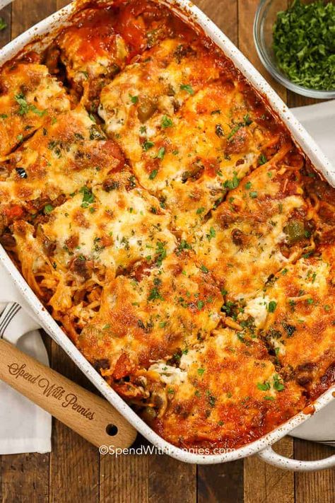 Baked Spaghetti Easy Baked Spaghetti, Spaghetti Casserole Recipe, Baked Spaghetti Casserole, Baked Spaghetti Recipe, Homemade Garlic Butter, Spaghetti Squash Casserole, Pasta Sauce Homemade, Favorite Casseroles, Spaghetti Casserole