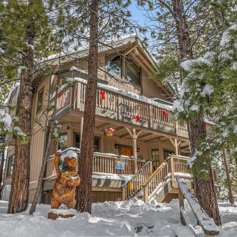 FEATURE FRIDAY! - Le Joli Chalet SLEEPS 8 People - 3 Bedroom, 2.5 Bathroom. 1600 sq ft - 3 CARS MAX Your getaway to Big Bear Lake waits for you at Le Joli Chalet, the "Pretty Chalet." 3 bedrooms + a loft for additional sleepers with EV CHARGER! This classic ski chalet style home invites you into a warm & cozy atmosphere perfect for family & friends. Bay windows on the top floor have VIEWS of Snow Summit & Bear Mountain! Spectacular views of the lights & night skiing on the slopes from the s... Night Skiing, Chalet Style Homes, Big Bear Cabin, Bear Cabin, San Bernardino County, Chalet Style, Chest Piece Tattoos, Bear Mountain, Big Bear Lake