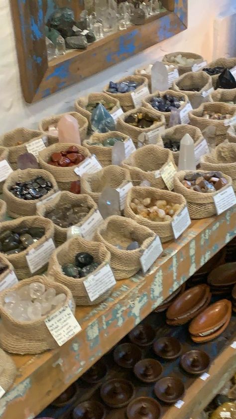 Mobile Crystal Shop, Crystals Shop Aesthetic, Magic Store Aesthetic, Spiritual Shop Aesthetic, Crystal Set Up, Crystal Store Aesthetic, Crystal Vibes Aesthetic, Magic Shop Aesthetic, Cottagecore Store