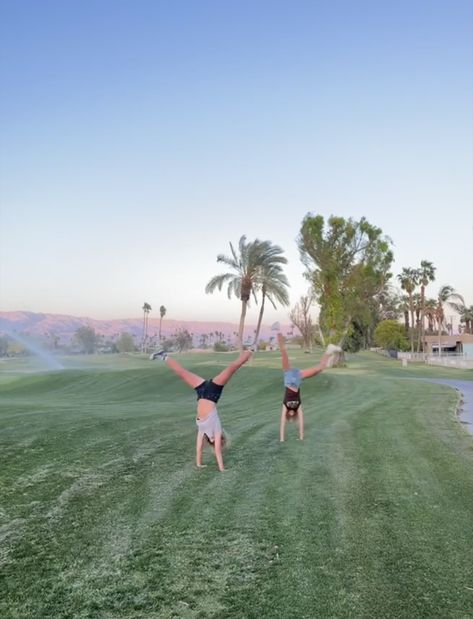 Golf course cartwheels sunset Golf Course Instagram Pictures, Golf Course Pictures, Golf Course Aesthetic, Insta Photos, Hanging With Friends, Spring Trip, Palm Desert, Summer Friends, Sunset Pictures