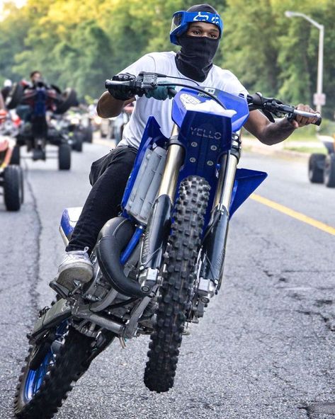 Bike Life Wallpaper, Dirt Bike Wheelie, Bike Gang, Life Wallpaper, Image Moto, World Industries, Custom Sport Bikes, Drip Outfit Men, Folk Design