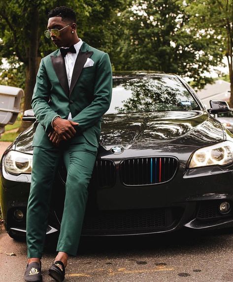 Prom Suit Inspiration Men, Hunter Green Prom Suit, Dark Green Prom Suit, Green Prom Tuxedo, Green Prom Suit, Prom Fits Men, Prom Guy, Green And Black Suit, Dark Green Suit Men