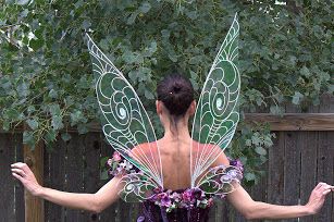 Fantasy Film vs Cellophane Cellophane Wings Diy, Cellophane Wings, Wing Costume, Tinkerbell Fairy, Fairy Halloween, Diy Wings, Tinkerbell Fairies, Fairy Crafts, Fantasy Films