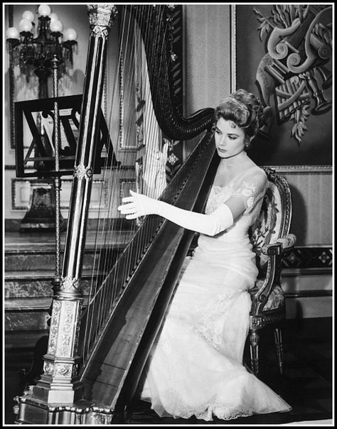 Grace Kelly on the set of the film "The Swan", 1956 | Flickr Harps Music, Princess Grace Kelly, Hollywood Cinema, Princess Grace, High Society, Amazing Grace, Grace Kelly, Classic Beauty, Vintage Photographs