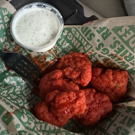 #wings #yummy #wingstop #ranch #hotwings #food Wing Stop Aesthetic Food, Atomic Wings Wingstop, Wingstop Pictures, Hot Wings Aesthetic, Wingstop Boneless Wings, Wingstop Tenders, Wing Stop Aesthetic, Wingstop Order, Food Wingstop