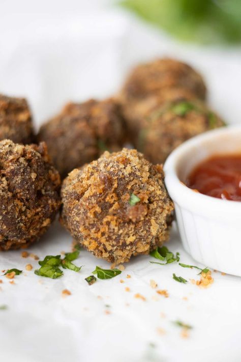 Easy family friendly Deep Fried Meatball recipe. Perfect to go over spaghetti or to serve inside a sub. Deep Fried Meatballs, Breaded Meatballs, Passion Fruit Mojito, One Pot Recipes, Fried Meatballs, Latin American Recipes, How To Make Meatballs, Best Party Food, American Recipes