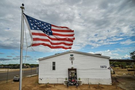 Trailer Parks, Cheap Land, Laredo Texas, Americana Aesthetic, Water Power, Mobile Home Living, Country Summer, Small Town America, Rural America