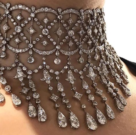 Belle Époque Choker ca. 1890 Christie’s Inexpensive Jewelry, Diamond Choker, Diamond Necklaces, Pretty Necklaces, Jewelry Images, Dream Jewelry, Belle Epoque, Diamond Bracelets, High Jewelry