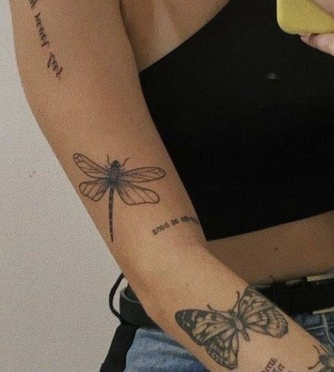 From elegance to mystique, learn about dragonfly tattoos, their symbolism, and the best designs in this article. Dragonfly Tattoo Ideas, Dragonfly Tattoos, Earthy Tattoos, Flying Tattoo, Dragonfly Tattoo Design, Petite Tattoos, Dragonfly Tattoo, Subtle Tattoos, Elegant Tattoos