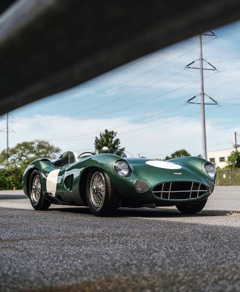 The Icone😎 Aston Martin DBR1 One of most successful racing car ever built by Aston Martin. One of 5 DBR1's made. After its victorious… Aston Martin Dbr1, Racing Car, Aston Martin, Supercars, Steering Wheel, Victorious, Antique Cars, Sports Car, Cars