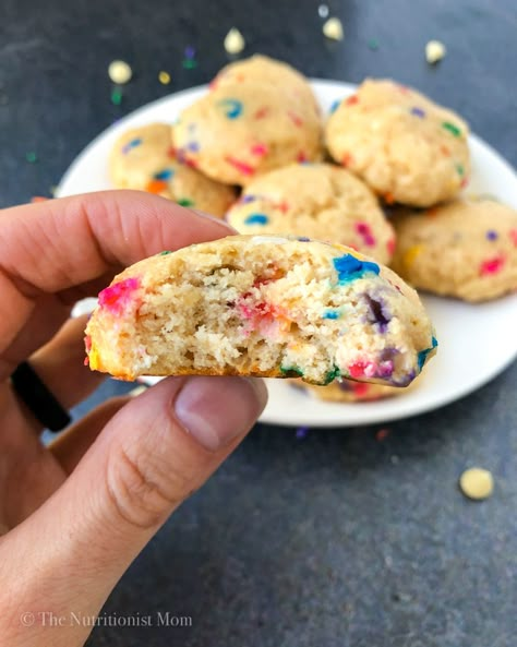 BIRTHDAY CAKE PROTEIN COOKIES – No Excuses Nutrition Protein Cookies Recipe, Birthday Cake Protein, Natural Sprinkles, Vegan Egg Replacement, Protein Mug Cakes, Protein Cookie, Dairy Free Yogurt, Protein Muffins, Protein Powder Recipes