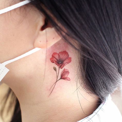 218 curtidas, 2 comentários - 타투이스트 채화 (@ch.tattoo.ahn) no Instagram: “poppy flower❤️ * •” Tattoo Behind Ear, Poppy Tattoo, Flower Tattoo Ideas, Poppies Tattoo, Next Tattoo, The Ear, Poppy Flower, Flower Tattoos, Ear Tattoo