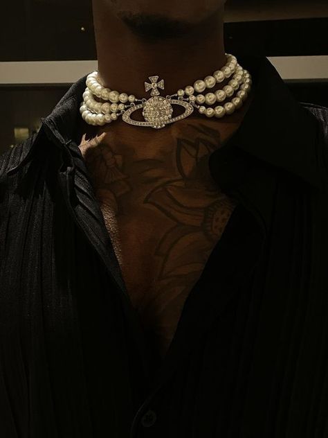 Vivienne Westwood Pearl Necklace Men, Vivienne Westwood Pearl Necklace, Instagram Jewelry, Dope Jewelry, Love Black, Looks Street Style, Jewelry Fashion Trends, Jewelry Lookbook, Black Excellence