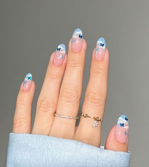 37+ Pretty Pastel French Nails That Will Make You Swoon - Lifestyle With Amal Sky Nails, Butterfly Nails, Spring Acrylic Nails, Asian Nails, Cute Spring Nails, Simple Gel Nails, Polka Dot Nails, Blue Nail Designs, Blue Nail