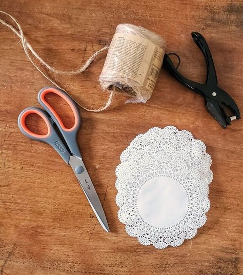 DIY Paper Doilie Garland | Hometalk Doily Garland, Paper Doily Crafts, Pen Pal Gifts, Fun Diy Craft Projects, Hawaiian Party Theme, Doilies Crafts, Weekend Crafts, Paper Doilies, Mantel Decor