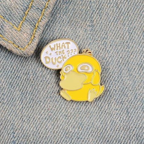 Confused Little Yellow Duck Enamel Pin Lovely Animal Jewelry Brooch Denim Lapel Pin Gift for Kids Enamel Pin Funny, Cute Enamel Pins, What The Duck, Duck Pins, Duck Cartoon, Bag Badges, Painted Rock Ideas, Pretty Pins, Jewelry Brooch