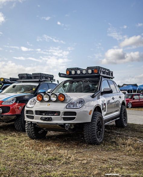 Lifted Porsche Cayenne, Off Road Hatchback, Porsche Cayenne Offroad, Lifted Cayenne, Porsche Cayenne Off Road, Cayenne Overland, Porsche 4x4, Porsche Truck, Porsche Jeep