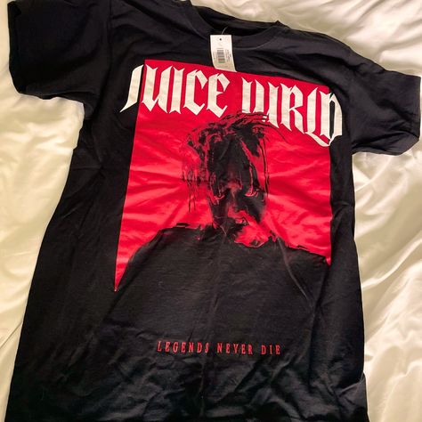 New With Tags! Juice Wrld T-Shirt Juice World Shirt, Baggy Shirts, Atlanta Braves World Series, Red And Black Shirt, Bodybuilding T Shirts, Music Tees, Painted Clothes, Blue Tee, Women Outfits