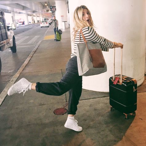 Travel outfit. Airplane style. Striped sweater, suit pants, high top white vans, Bric's suitcase, striped tote. #OOTD Fall winter #mrkate High Top Vans Outfit, Outfits With High Tops, White Vans Outfit, Style Striped Sweater, Travel Outfit Spring, Plane Outfit, Airplane Style, Travel Outfit Plane, Tenis Vans