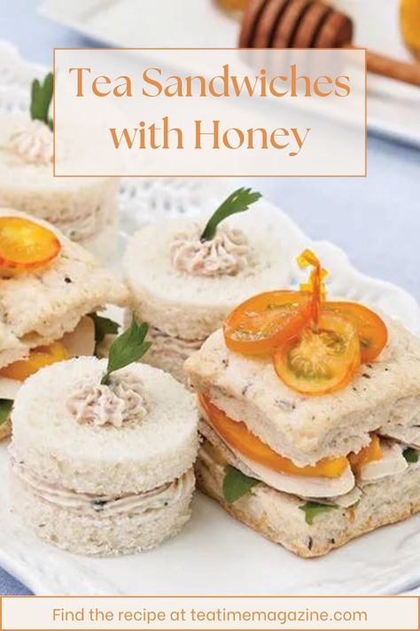 Savory Afternoon Tea Ideas, Yea Sandwiches Recipe, Bougie Snacks, Chicken Tea Sandwiches, Tea Time Recipes, Tea Party Food Ideas, Tea Party Sandwiches Recipes, British Tea Time, Tea Picnic