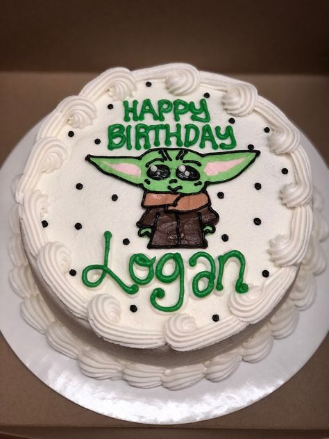 Mandalorian Birthday Cake Ideas, Yoda Birthday Cakes, Birthday Cake Mandalorian, Grogu Birthday Cake Ideas, Yoda Birthday Boy Shirt, Yoda Cake, 6th Birthday Cakes, Baby Cake, First Birthdays