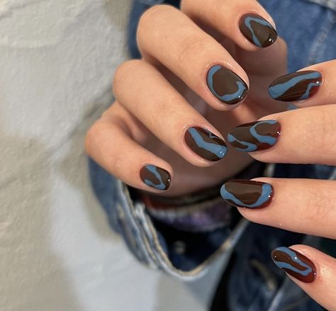 Chrome Nail Colors, Nail Halloween, Halloween Nail Art Ideas, Hippie Nails, Chrome Nail, Grunge Nails, Minimal Nails, Casual Nails, Pretty Gel Nails