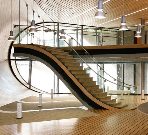 staircase interior design eestairs 2 - Trendir Staircase Architecture, Staircase Styles, Staircase Interior Design, Modern Stair Railing, Painted Staircases, House Ceiling, Contemporary Staircase, Stairs Design Interior, Beautiful Stairs