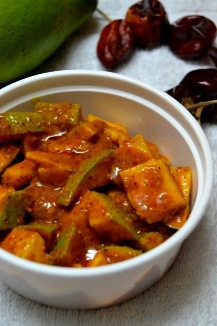 Mango Achar Recipes, Indian Pickle Recipe, Pickle Mango Recipe, Pickled Mango, Mango Pickle, Methi Seeds, Pickle Recipe, I Am Coming, Indian Cooking Recipes