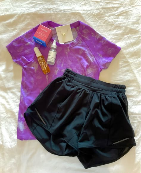 Preppy Outfits With Black Shorts, Hot Pink Lululemon Shorts Outfit, Poolside Lululemon Shorts, Preppy Shorts Outfit, Preppy Lululemon Shorts, Lululemon Hotty Hot Shorts Outfit, Neon Lululemon Shorts, Lulu Fits, Lululemon Outfit