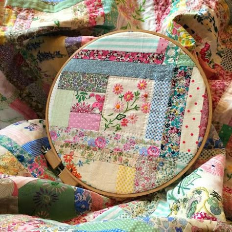 embroidery hoop textile art Henhouse Homemade vintage fabric Linen Projects, Quilting By Hand, Embroidery Quilts, Patchwork Ideas, Quilts Vintage, Quilts Patchwork, Vintage Hankies, Crazy Patchwork, Embroidered Quilts