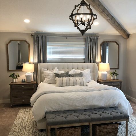 Window Behind Bed, Above Bed Ideas, Aesthetics Room Decor, Room Decoration Aesthetic, Vintage Room Decor, Standard Bed, Platform Beds, Master Bedrooms Decor, Remodel Bedroom