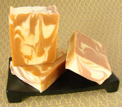 Pumpkin Spice Soap, Soap Queen, Pumpkin Soap, Fall Soaps, Soap Tutorial, Cold Process Soap Recipes, Soap Making Recipes, Soap Craft, Homemade Soap Recipes