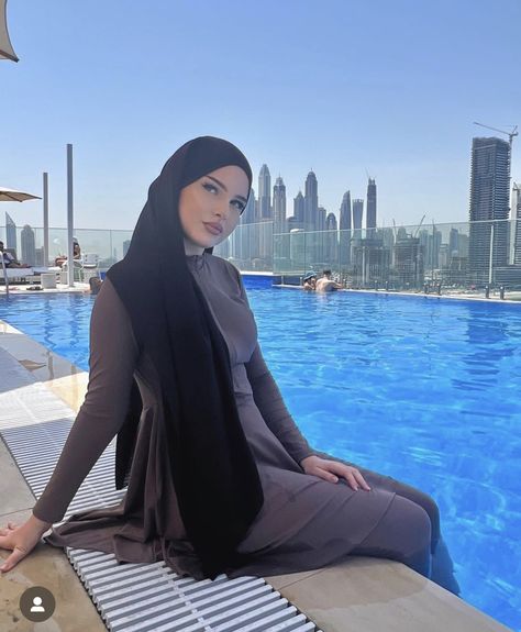 Modest Beach Cover Up, Hijabi Swimsuit, Hijabi Beach Outfit, Burkini Hijab, Summer Hijab Outfits, Burkini Swimsuit, Muslim Swimwear, Swimsuit Aesthetic, Holiday Outfits Summer