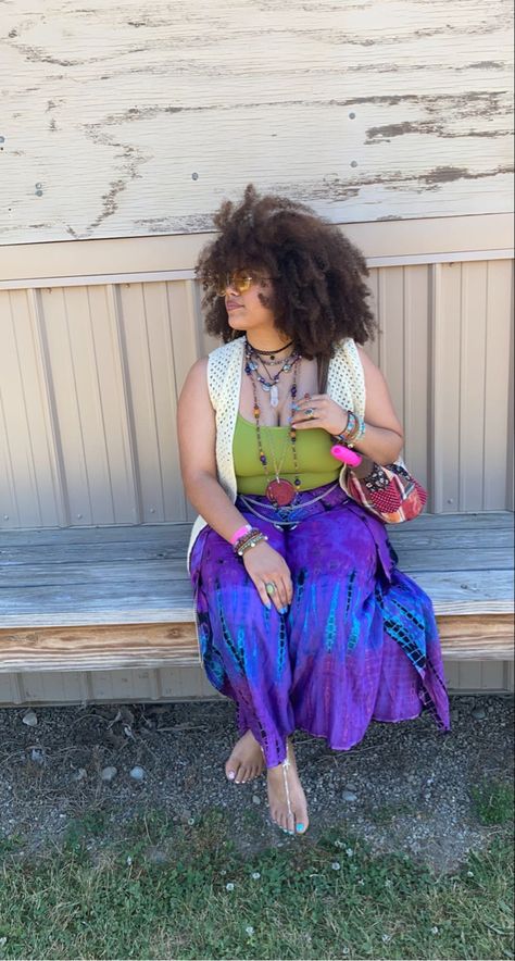 Hippie Mom Style, Plus Size Hippie Outfits, Hippie Outfits Plus Size, Hippie Aesthetic Outfit, Boho Grunge Outfits, Hippie Boho Outfits, Plus Size Hippie Fashion, Modern Day Hippie, Art Teacher Outfits