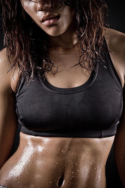 Is It Normal to Sweat So Much? Calisthenics Body, Sweating Too Much, Heavy Sweating, Girl Sweat, Body Sweat, Sweat Workout, Sweaty Workouts, Breathable Clothes, Fit Chicks