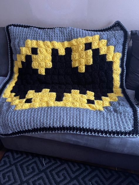 Spiderman Granny Square Blanket, Dc Blanket Crochet, Nerdy Crochet Blanket, Batman Crochet Blanket Pattern Free, Batman Granny Square Crochet Blanket, Crochet Batman Blanket, Batman Blanket, Spiderman Blanket, Geek Crochet