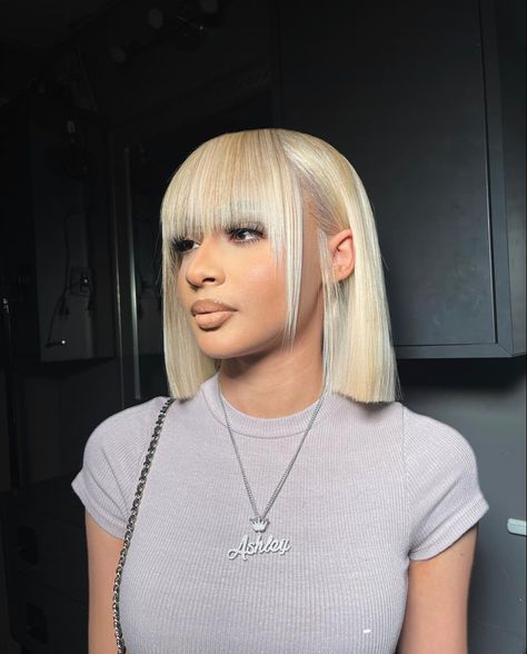 Side Part With Bangs, Diy Hair Wig, Africa Tattoos, Kort Bob, Drag Wigs, Lips Photo, Blonde Bob Wig, Frontal Wig Hairstyles, Straight Hair Cuts