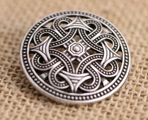 Nordic Runes, Nordic Vikings, Western Belt Buckles, Celtic Style, Norse Vikings, Viking Art, Celtic Symbols, Celtic Art, Viking Jewelry