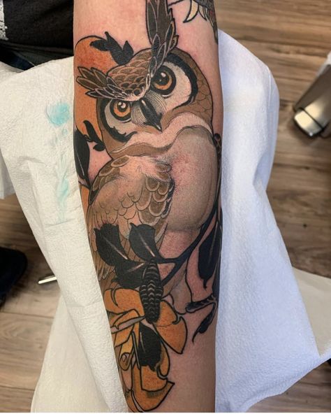 Traditional Owl Tattoos, Animal Sleeve Tattoo, Traditional Tattoo Inspiration, Mommy Tattoos, Quality Tattoo, Frog Tattoos, Bear Tattoos, Tatuaje A Color, Modern Tattoos