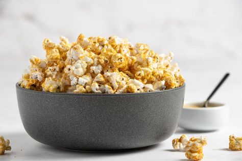 Colored Popcorn Recipe, Nutritional Yeast Popcorn, Popcorn Seasoning Recipes, Colored Popcorn, Nutritional Yeast Recipes, Popcorn Seasoning, Popcorn Recipes, Flavor Enhancers, Everything Bagel