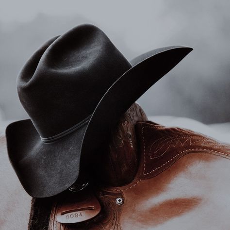 Chasing The Wild Elliott Rose, Black Cowboy Hat Aesthetic, Heartless Book Aesthetic Elsie Silver, Heartless Elsie Silver Aesthetic, Heartless Book Aesthetic, Cowboy Romance Aesthetic, Dark Western Aesthetic, Heartless Elsie Silver, Cowboy Hat Aesthetic