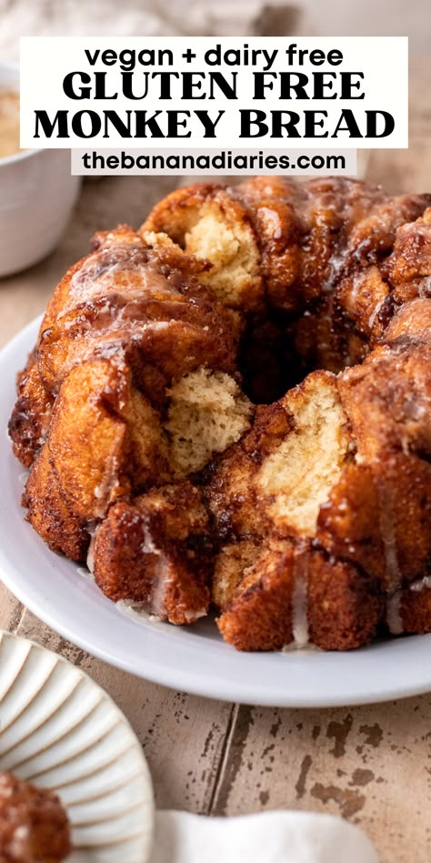 This unbelievably gluten free monkey bread is so perfectly soft and fluffy, no one will know it’s gluten free (and vegan and dairy free too!)! So easy to make, no xanthan gum, and a dough that’s a dream to work with, this gluten free monkey bread is the perfect sweet cinnamon breakfast to add to your holiday brunch! Gluten Free Monkey Bread Easy, Easy Sweet Bread, Gluten Free Monkey Bread, Sweet Bread Recipe, Easy Monkey Bread, Vegan Bread Recipe, Gluten Free Desserts Healthy, Cinnamon Breakfast, Vegan Gluten Free Desserts