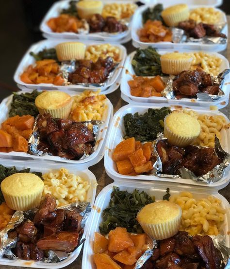 follow @youh8key for more ♡ Soul Food Dinner, Catering Ideas Food, Catering Food, Mac Cheese, Food Trays, Food Goals, Food Platters, Food Obsession, Pretty Food