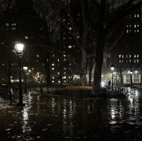 City Rain, Rainy City, Rainy Day Aesthetic, I Love Rain, Night Rain, Love Rain, Night Scenery, Rainy Night, City Vibe