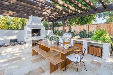 Outdoor Kitchen And Dining, Design Per Patio, Summit Lake, Outdoor Kitchen Decor, Patio Kitchen, Backyard Kitchen, Outdoor Kitchen Patio, Backyard Entertaining, Kitchen Designs Layout